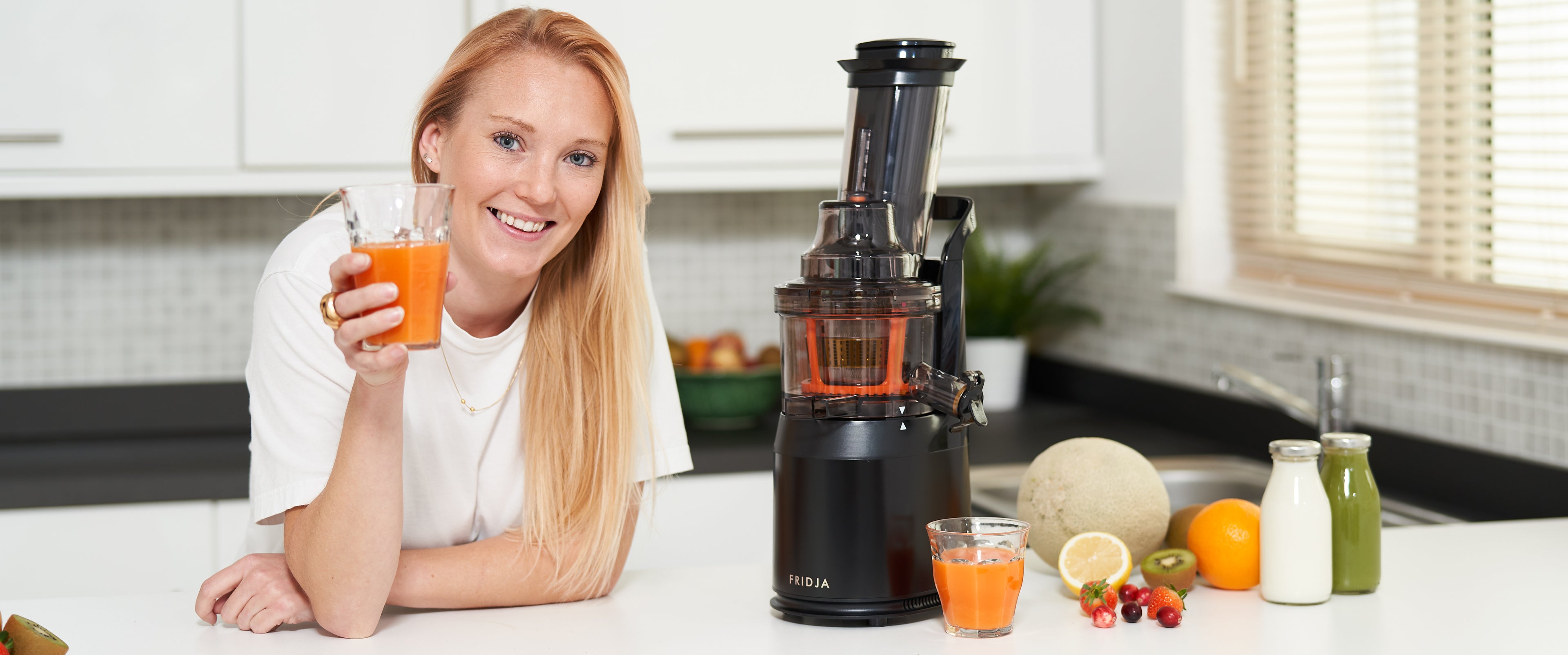 Fridja Whole Fruit Juicer