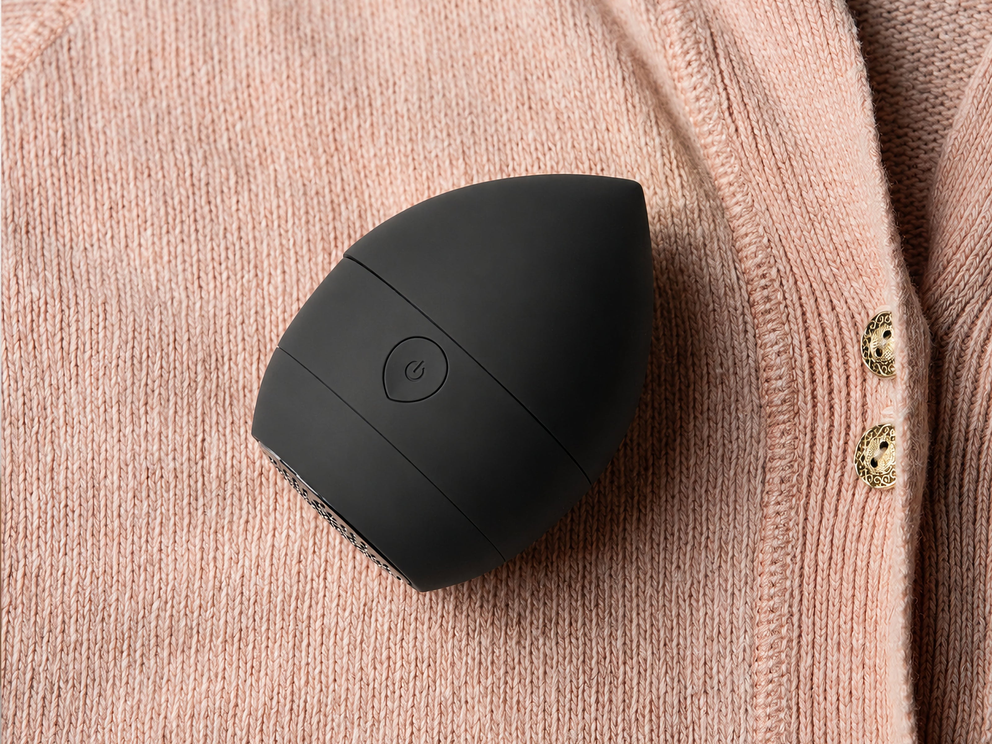 The Best Way to Remove Bobbles from Knitwear Safely