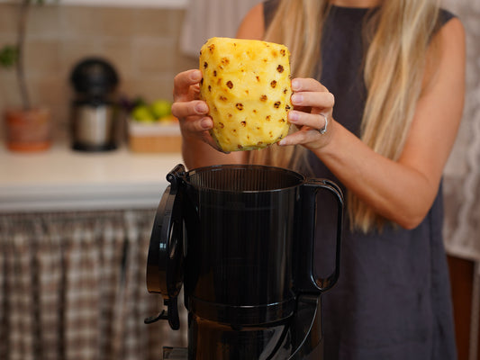 What are the Benefits of a Whole Fruit Juicer?