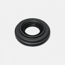 A Fridja f2500 Seal Ring, black with concentric ridges and made of rubber, designed for the F2500 juicer bowl, is shown on a plain white background.