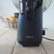 Kitchen Pro Trio – f500 Portable Blender, f900 Citrus Juicer & f2500 Self-Feeding Juicer